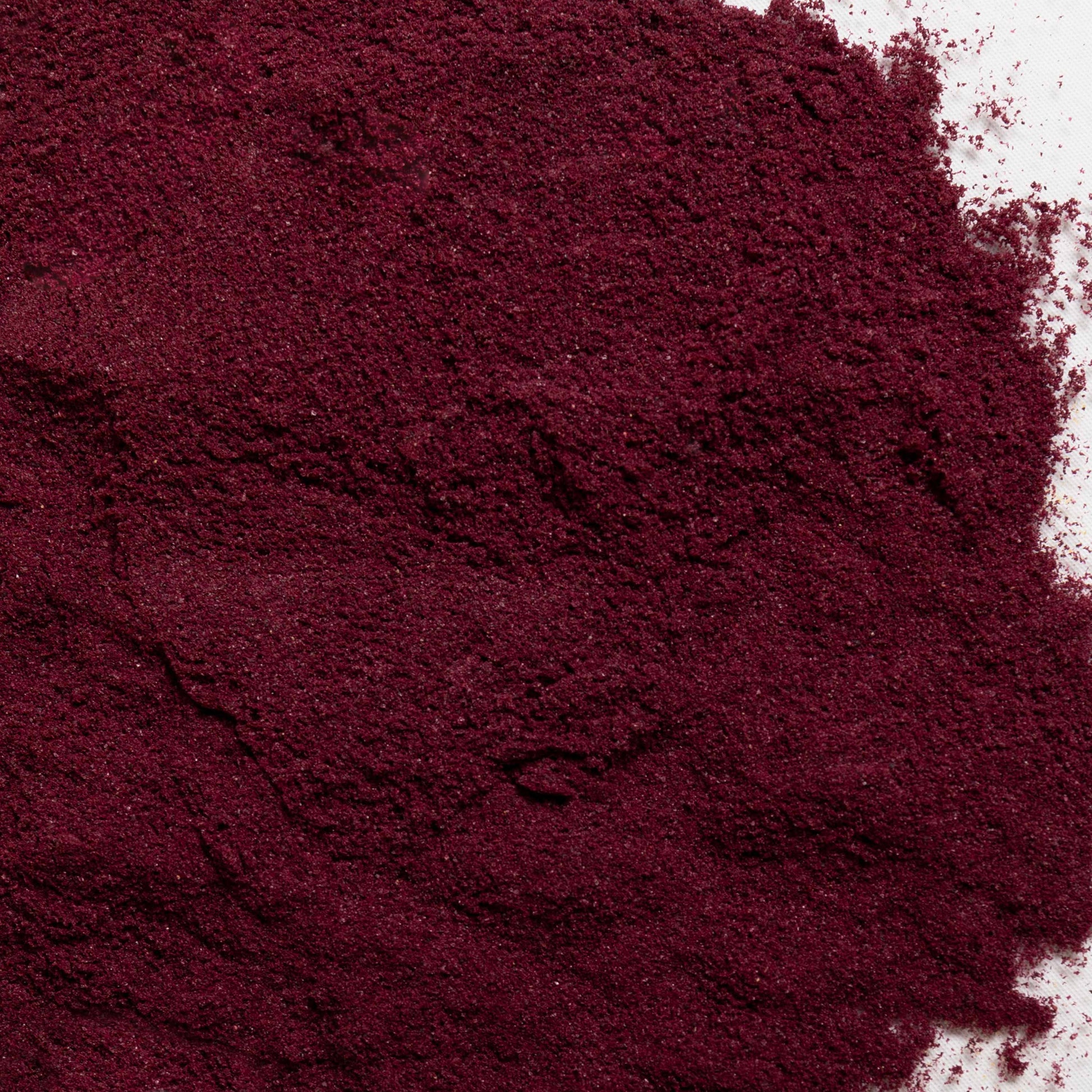 loose product photo of natural blueberry powder 