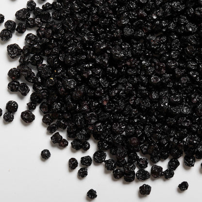 loose product photo of dried cultivated blueberries showing texture and shape 