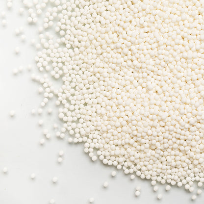 loose product photo of small pearl tapioca showing texture 